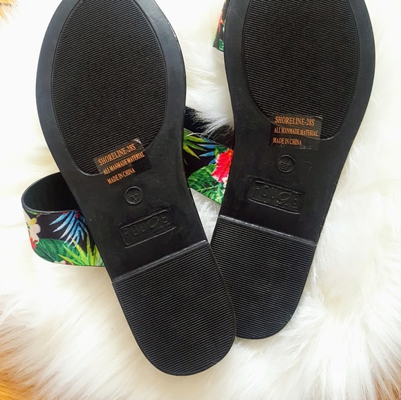 Rouge Maui Sandals - Picture 3 of 3